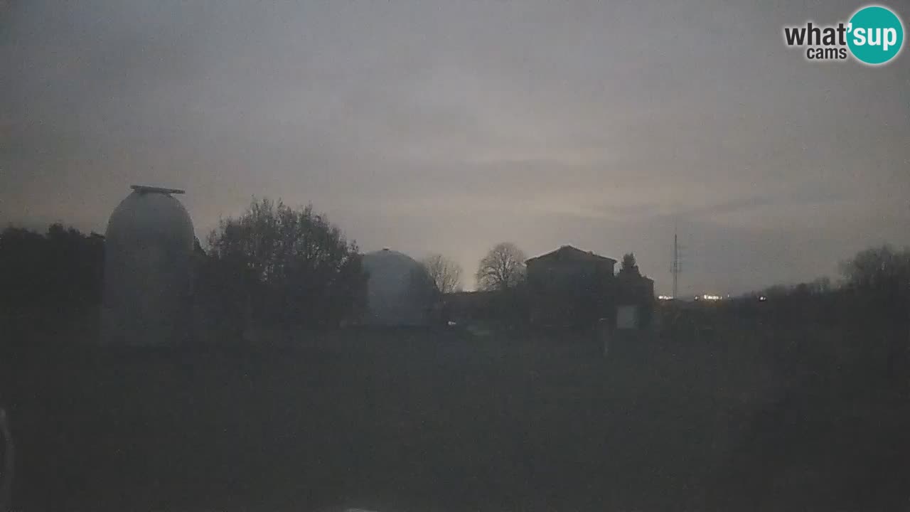 Cámara web en vivo del Observatorio de Višnjan: explora el cielo, los asteroides, cometas y meteoroides