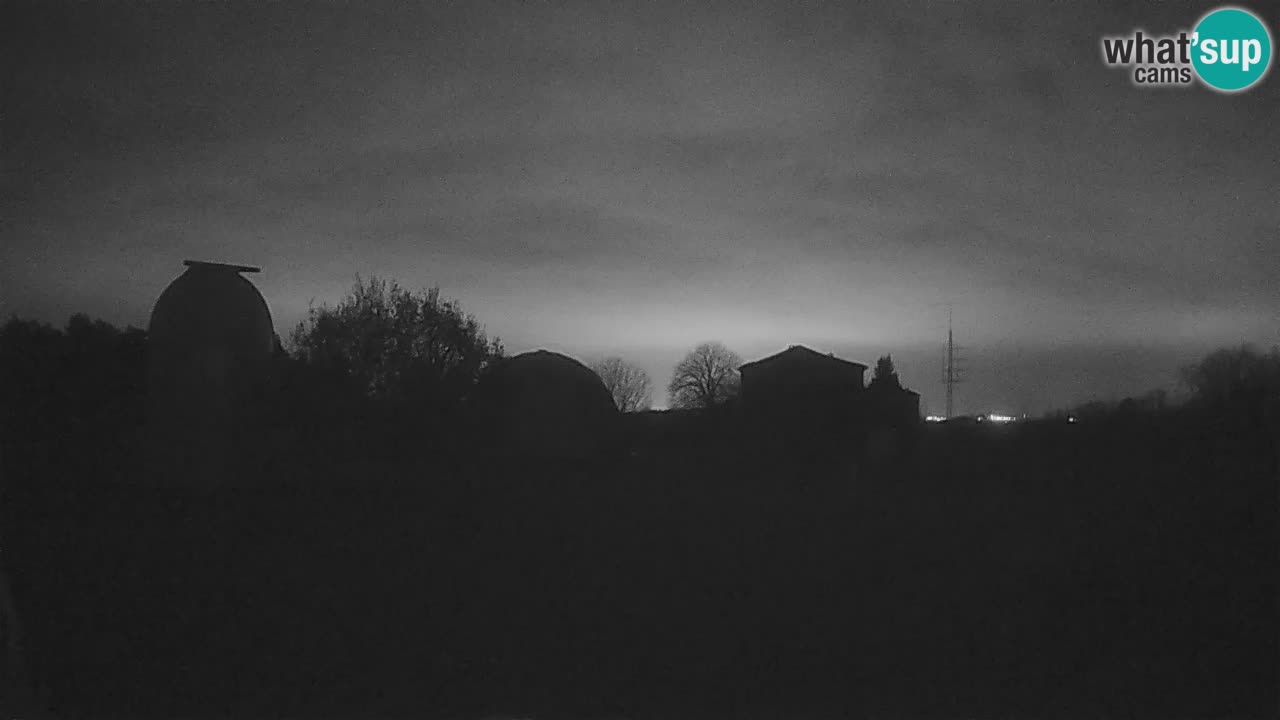 Višnjan Observatory Live Webcam – Explore the Sky, Asteroids, Comets, and Meteoroids