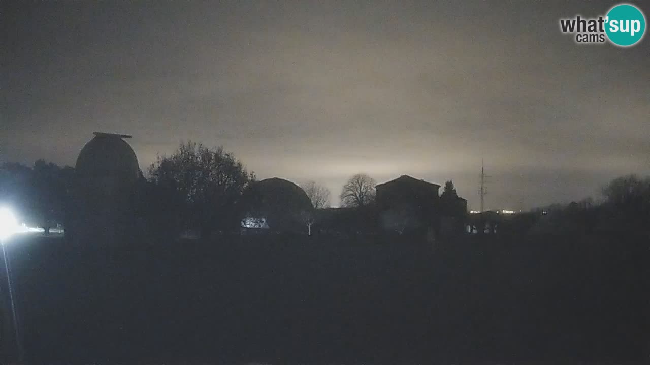 Višnjan-Observatorium Live Webcam – Explore the Sky, Asteroids, Comets, and Meteoroids