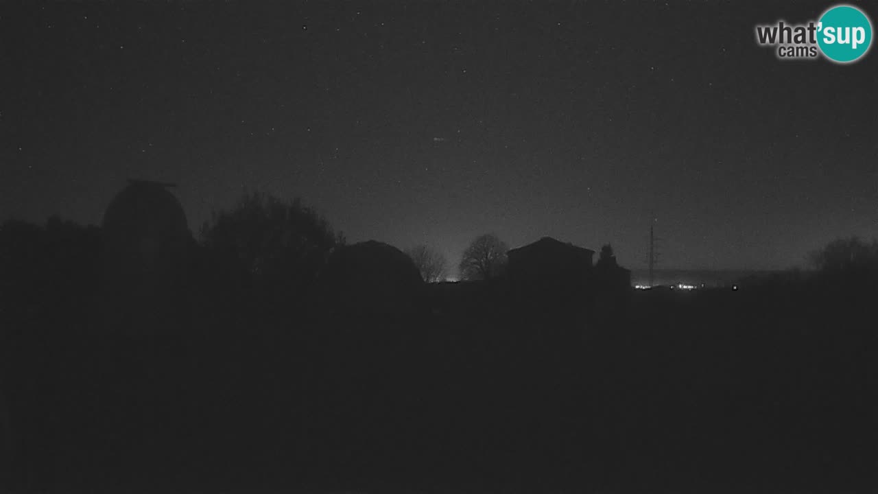 Observatorij Višnjan spletna kamera – Odkrivajte nebo, asteroide, komete in meteorite