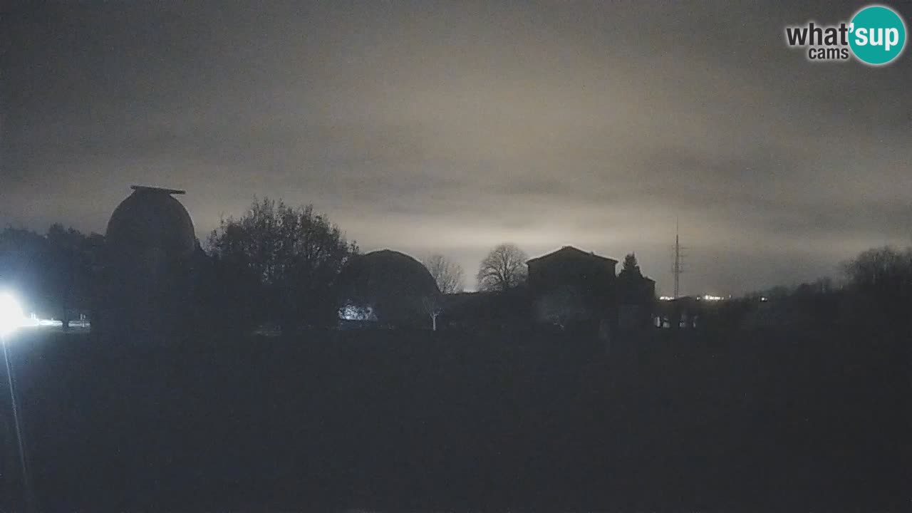Višnjan-Observatorium Live Webcam – Explore the Sky, Asteroids, Comets, and Meteoroids