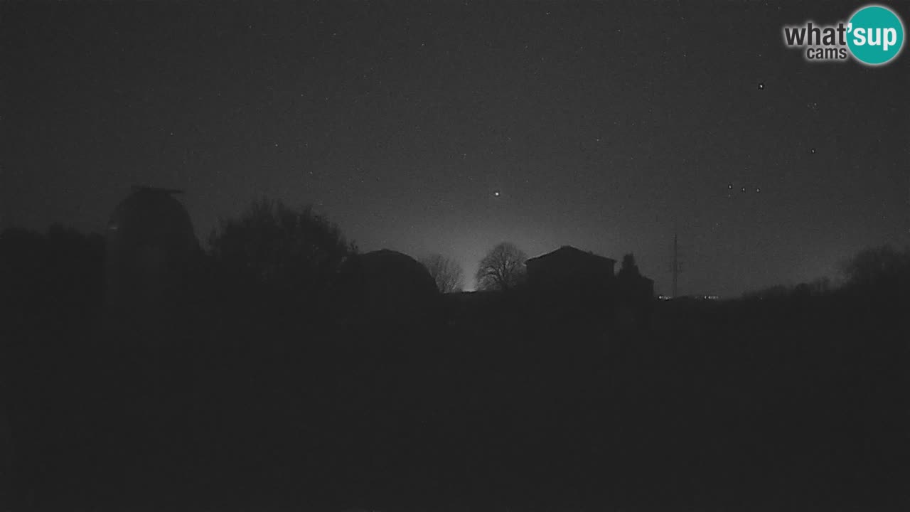 Observatorij Višnjan spletna kamera – Odkrivajte nebo, asteroide, komete in meteorite