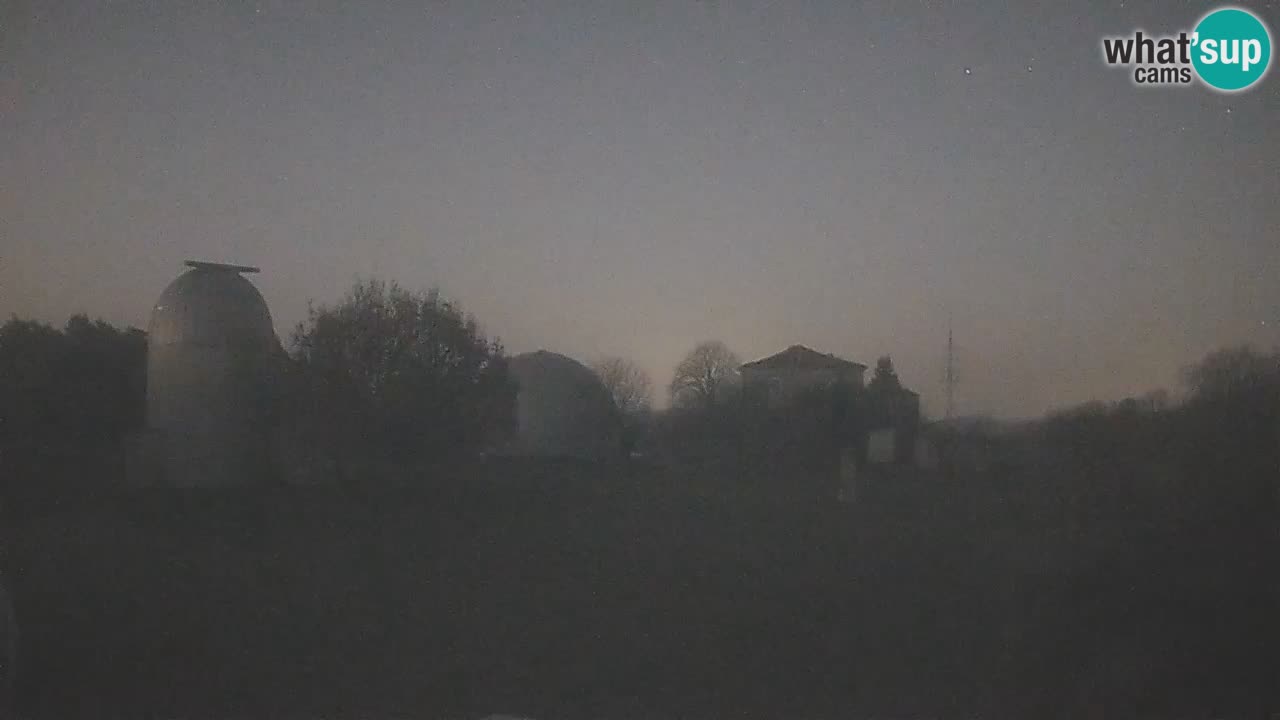 Observatorij Višnjan spletna kamera – Odkrivajte nebo, asteroide, komete in meteorite