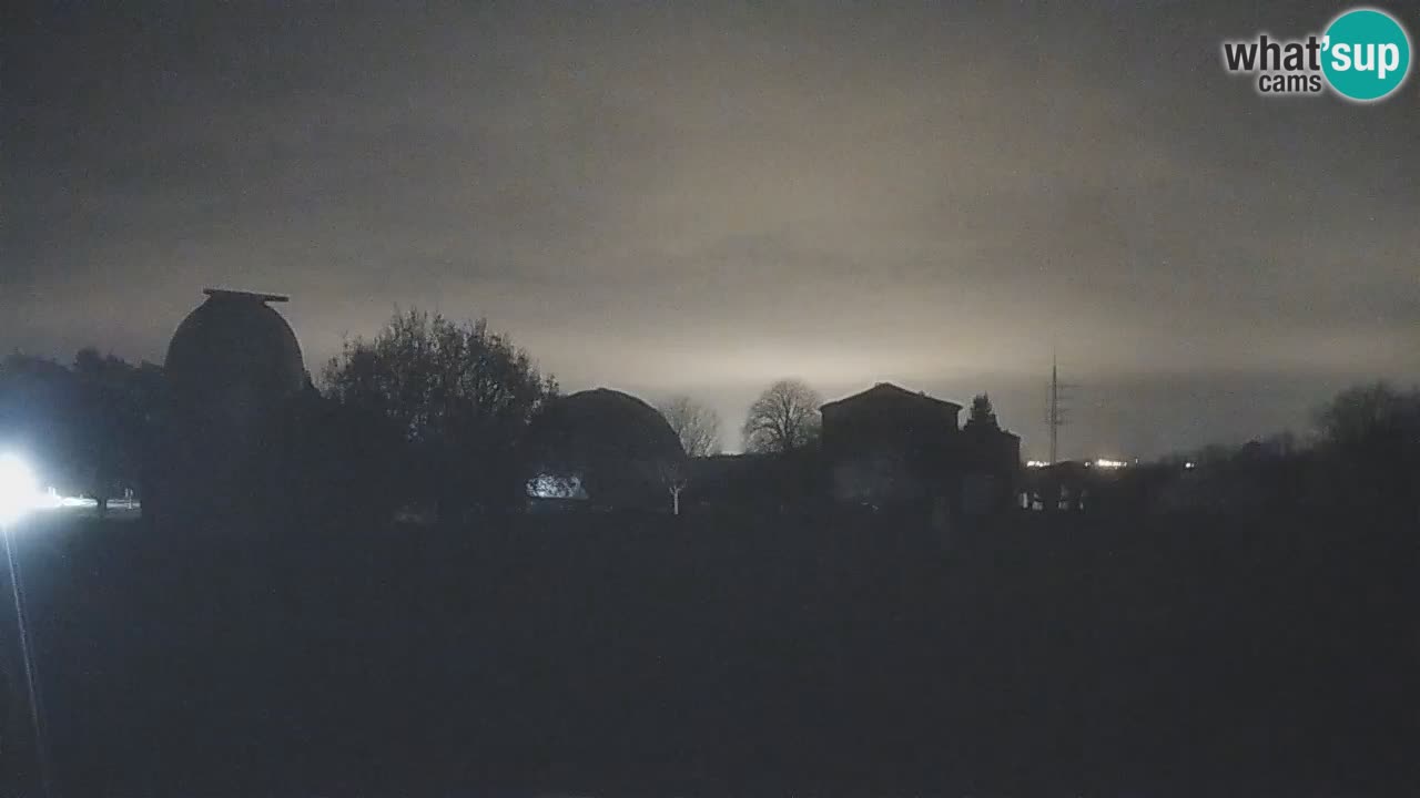 Cámara web en vivo del Observatorio de Višnjan: explora el cielo, los asteroides, cometas y meteoroides