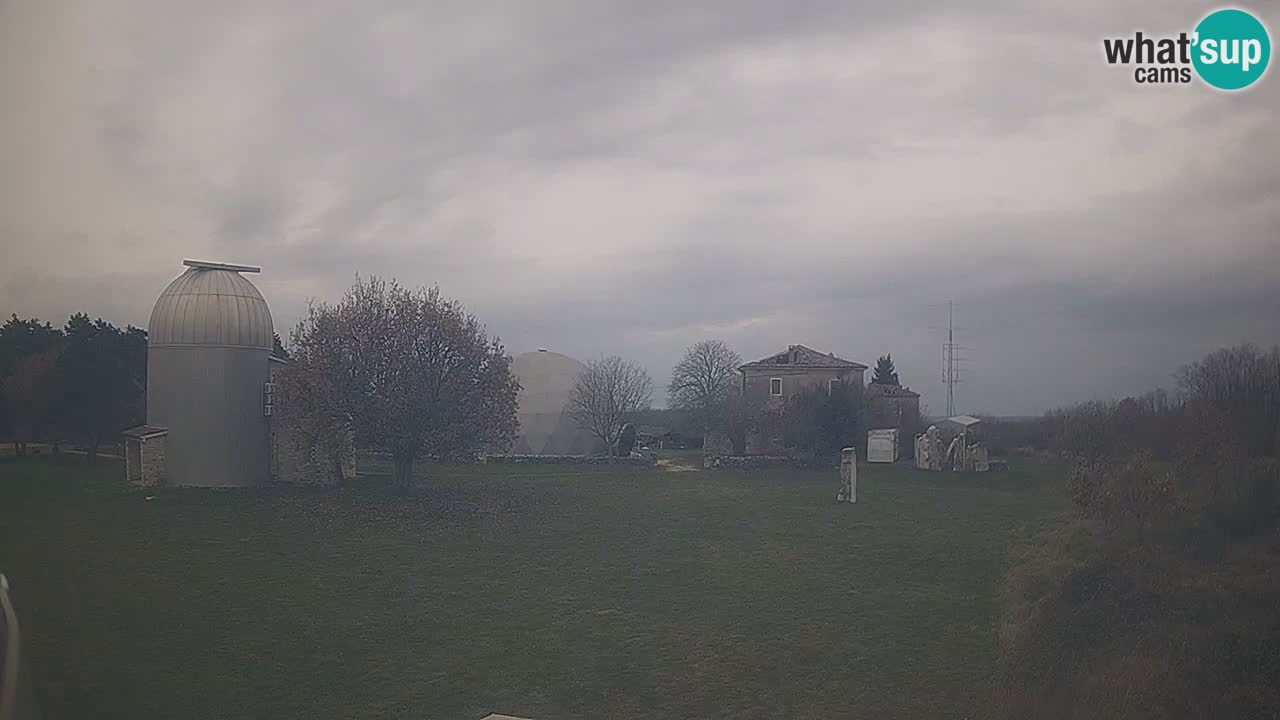 Višnjan-Observatorium Live Webcam – Explore the Sky, Asteroids, Comets, and Meteoroids