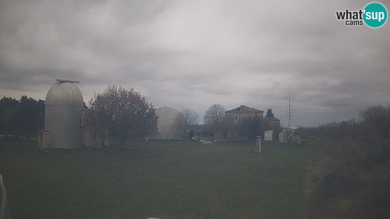 Observatorij Višnjan spletna kamera – Odkrivajte nebo, asteroide, komete in meteorite