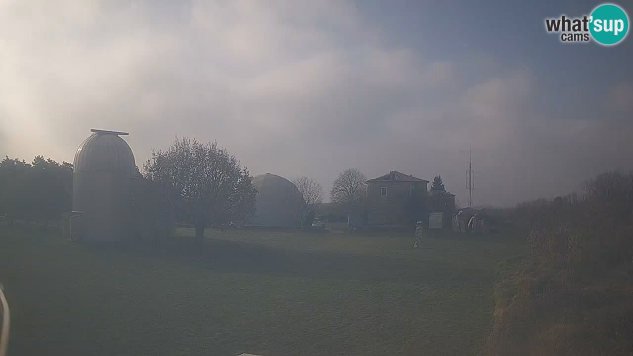 Webcam en direct de l’Observatoire de Višnjan – Explorez le ciel, les astéroïdes, les comètes et les météoroïdes