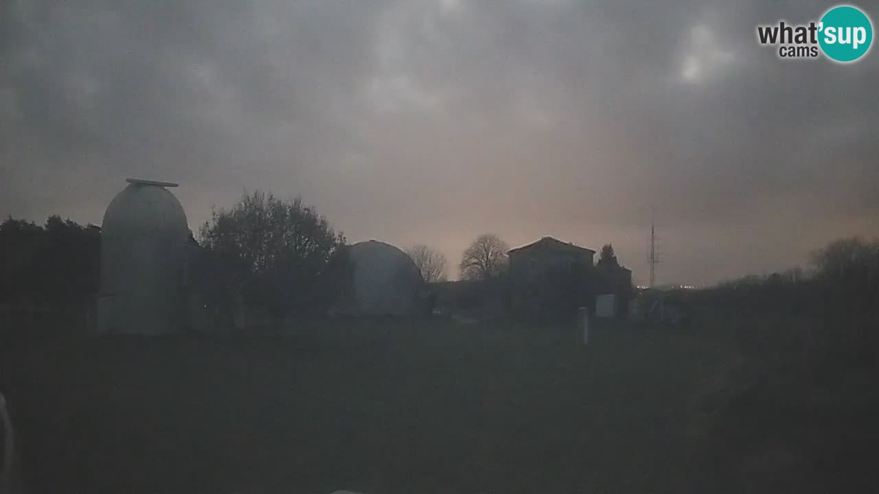 Višnjan-Observatorium Live Webcam – Explore the Sky, Asteroids, Comets, and Meteoroids