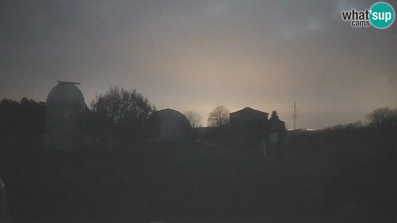 Višnjan-Observatorium Live Webcam – Explore the Sky, Asteroids, Comets, and Meteoroids