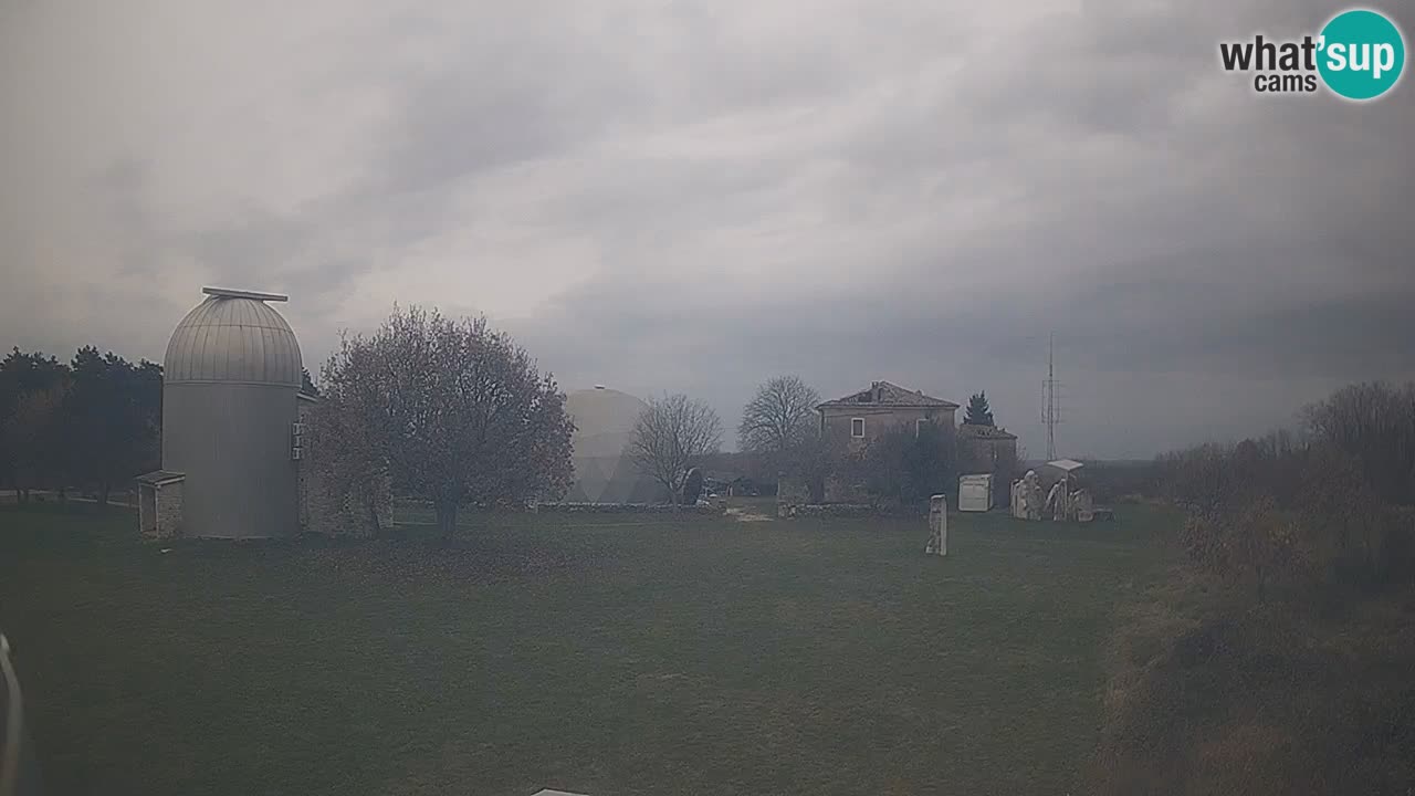 Webcam live dell’Osservatorio di – Esplora il cielo, gli asteroidi, i comete e i meteoroidi.