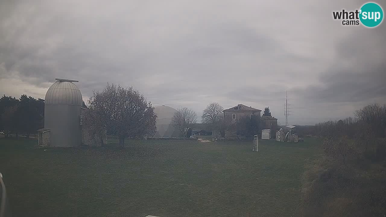 Cámara web en vivo del Observatorio de Višnjan: explora el cielo, los asteroides, cometas y meteoroides