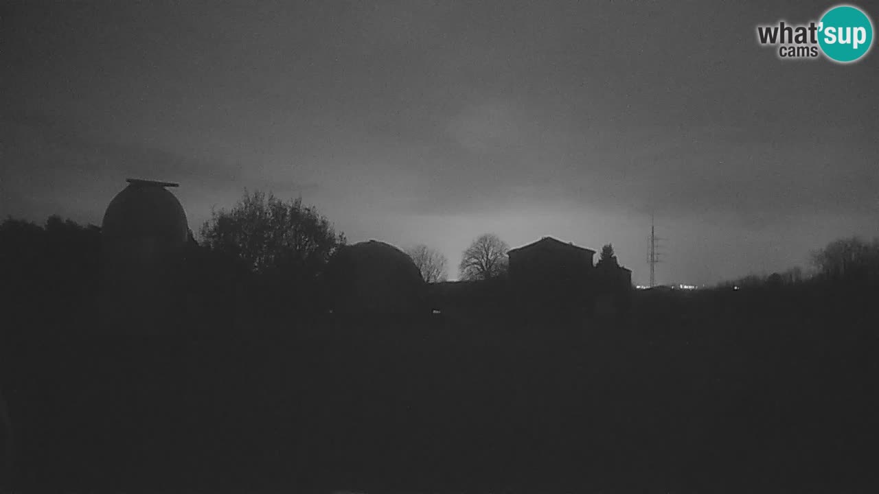 Višnjan-Observatorium Live Webcam – Explore the Sky, Asteroids, Comets, and Meteoroids