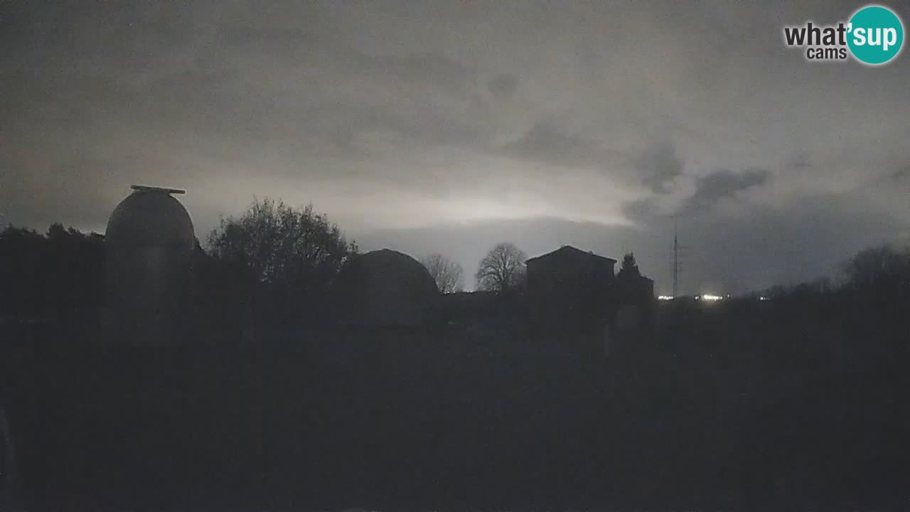 Višnjan-Observatorium Live Webcam – Explore the Sky, Asteroids, Comets, and Meteoroids