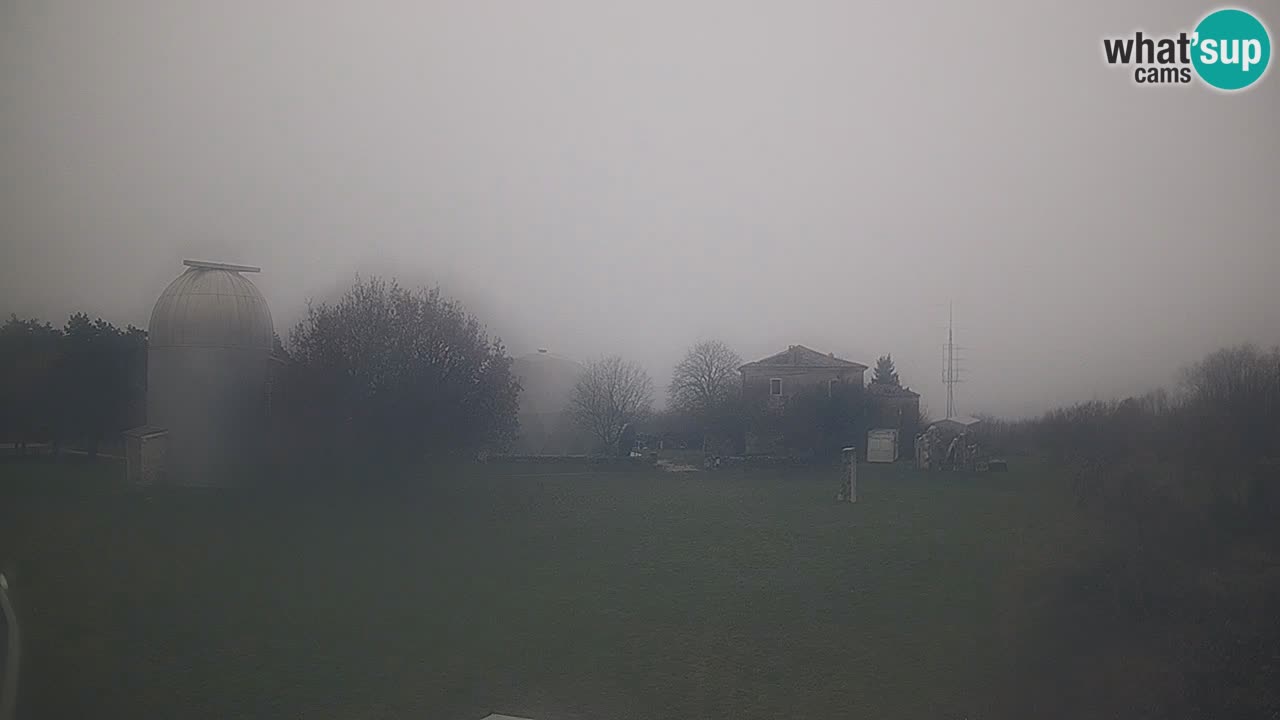 Višnjan-Observatorium Live Webcam – Explore the Sky, Asteroids, Comets, and Meteoroids