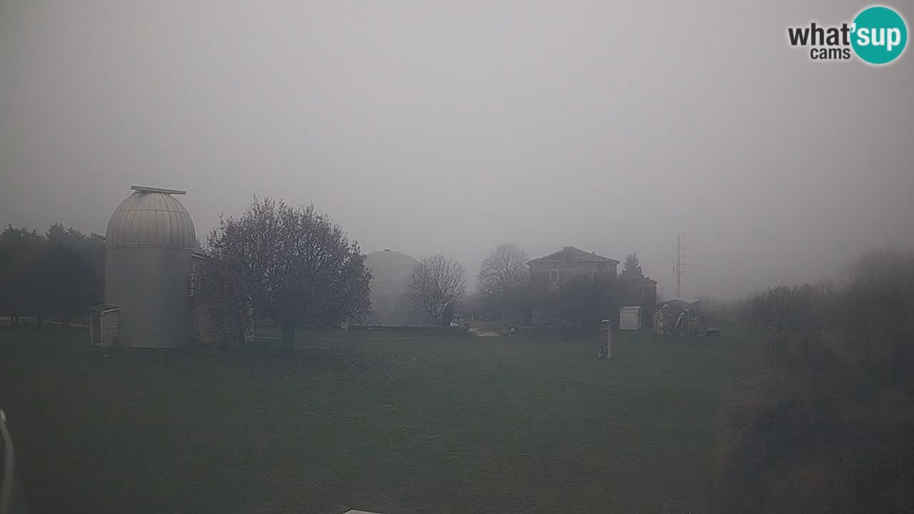 Webcam en direct de l’Observatoire de Višnjan – Explorez le ciel, les astéroïdes, les comètes et les météoroïdes