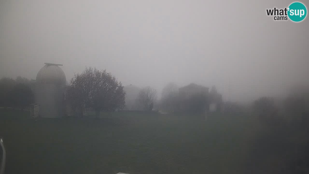 Webcam en direct de l’Observatoire de Višnjan – Explorez le ciel, les astéroïdes, les comètes et les météoroïdes