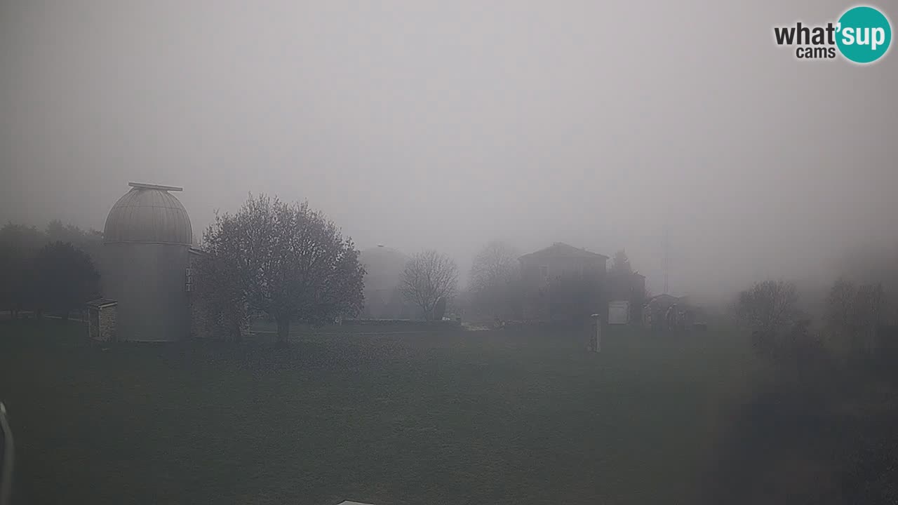 Webcam en direct de l’Observatoire de Višnjan – Explorez le ciel, les astéroïdes, les comètes et les météoroïdes