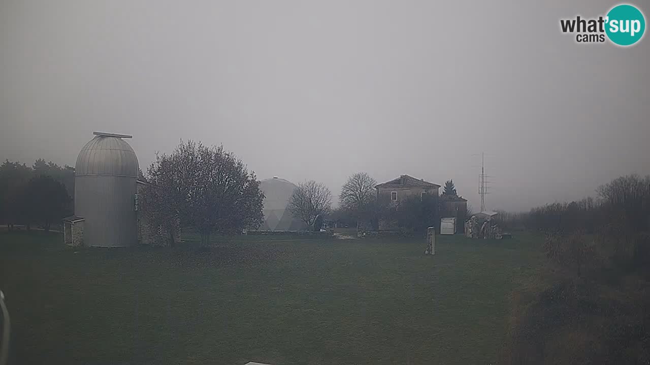 Cámara web en vivo del Observatorio de Višnjan: explora el cielo, los asteroides, cometas y meteoroides