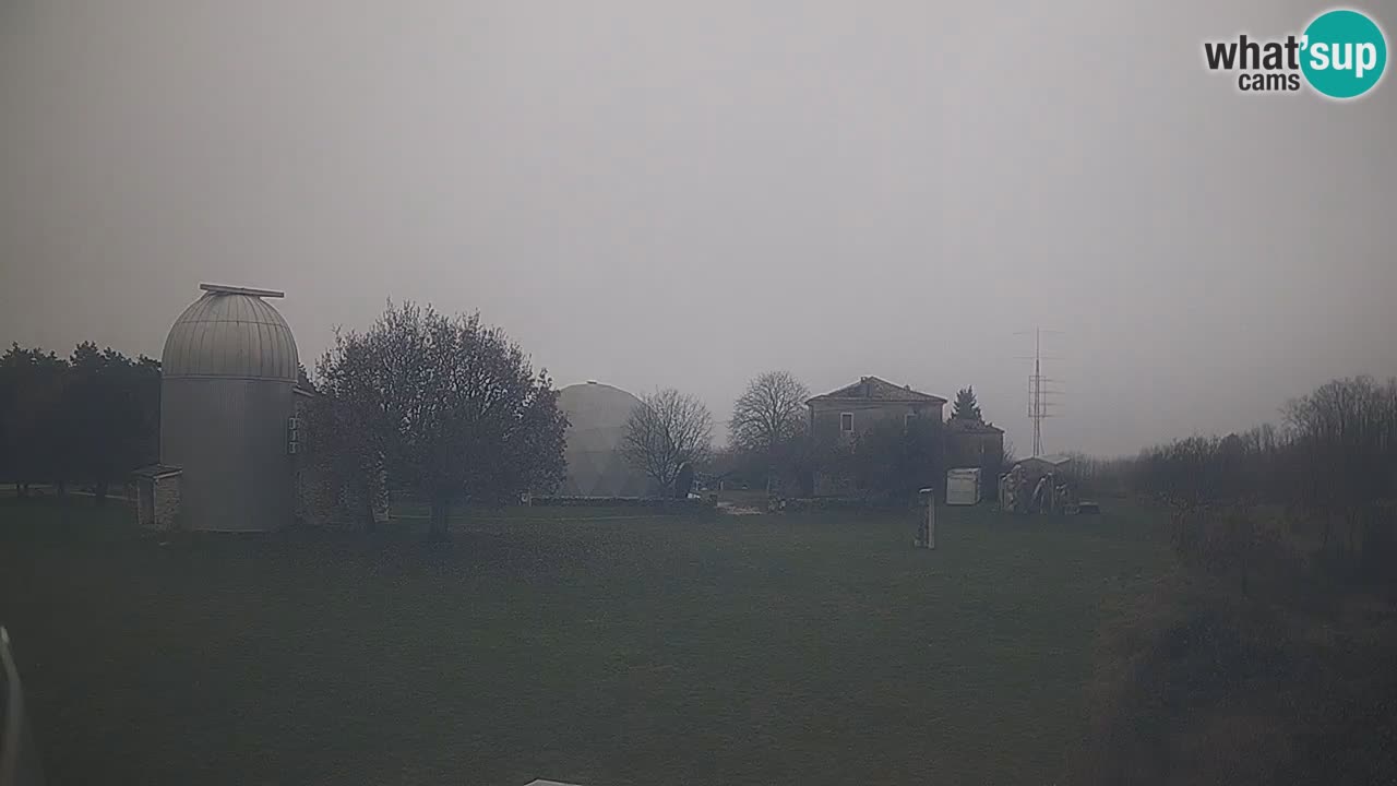 Observatorij Višnjan spletna kamera – Odkrivajte nebo, asteroide, komete in meteorite