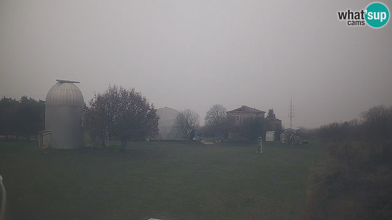 Webcam en direct de l’Observatoire de Višnjan – Explorez le ciel, les astéroïdes, les comètes et les météoroïdes