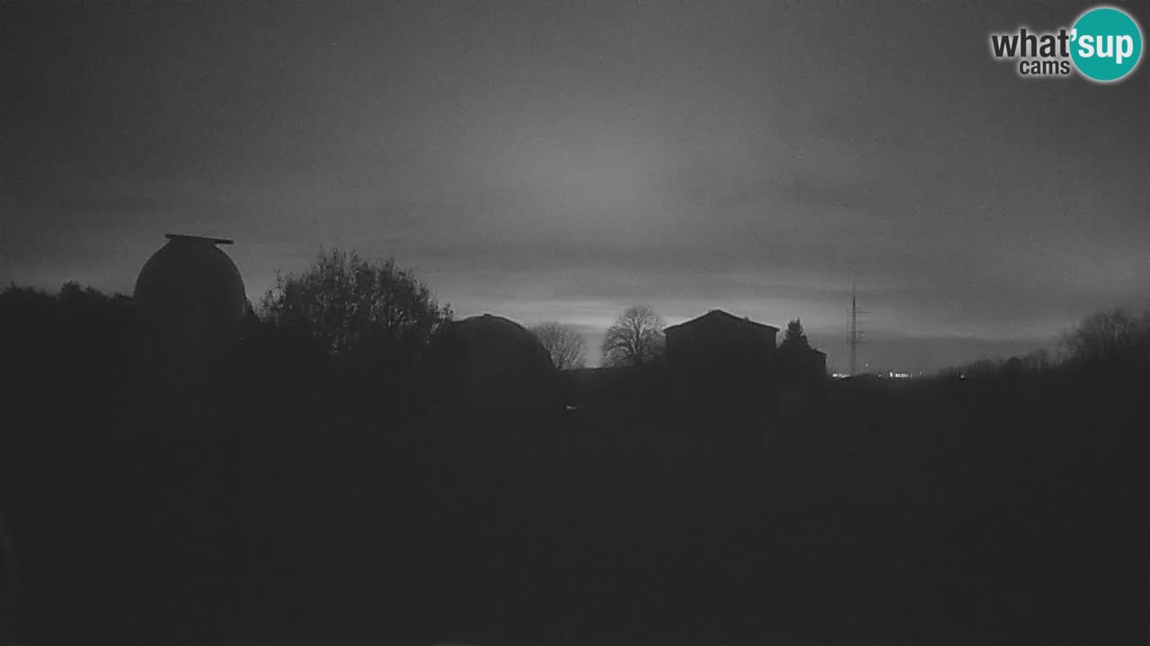 Višnjan Observatory Live Webcam – Explore the Sky, Asteroids, Comets, and Meteoroids