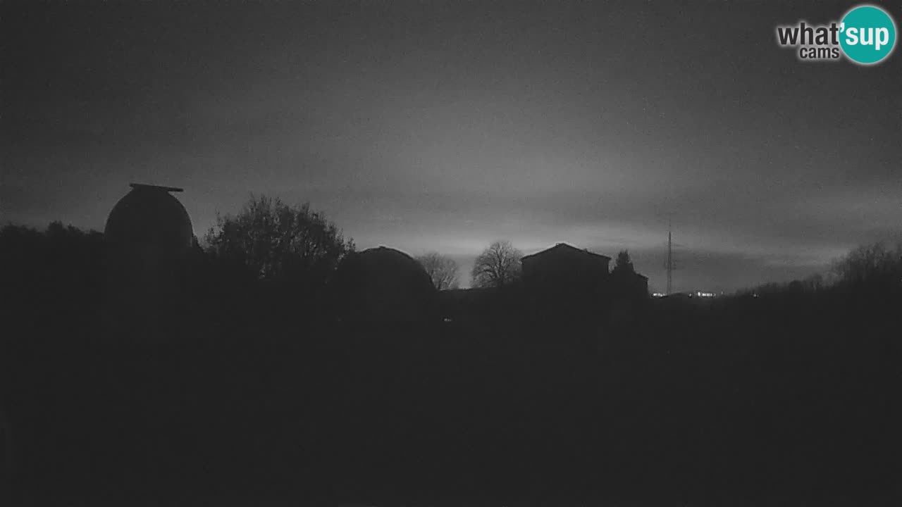 Observatorij Višnjan spletna kamera – Odkrivajte nebo, asteroide, komete in meteorite