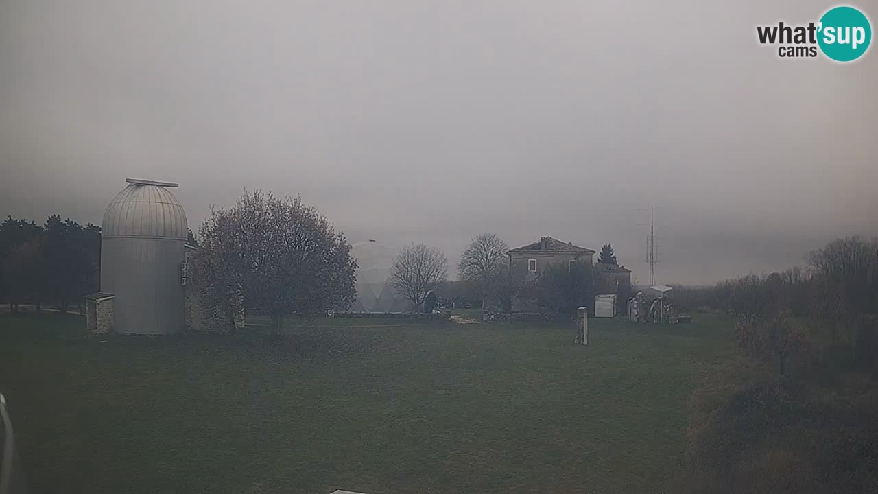 Višnjan-Observatorium Live Webcam – Explore the Sky, Asteroids, Comets, and Meteoroids