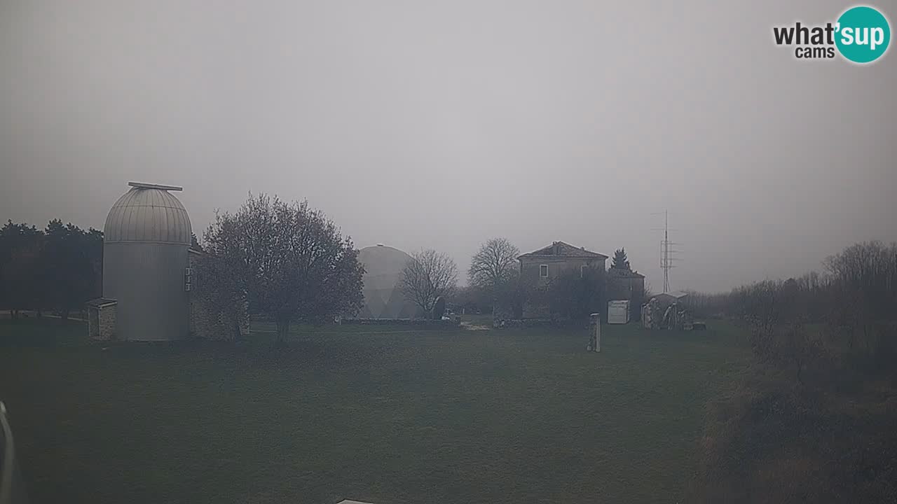 Cámara web en vivo del Observatorio de Višnjan: explora el cielo, los asteroides, cometas y meteoroides