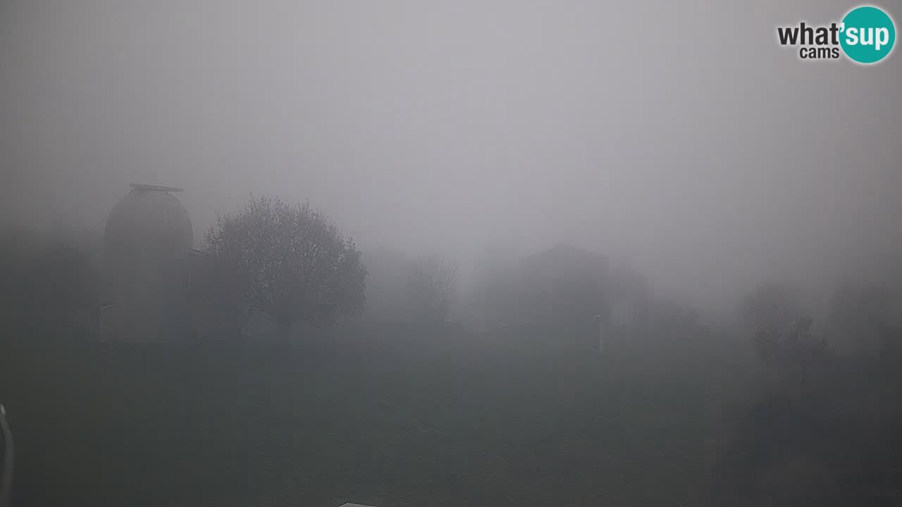 Webcam live dell’Osservatorio di  – Esplora il cielo, gli asteroidi, i comete e i meteoroidi.