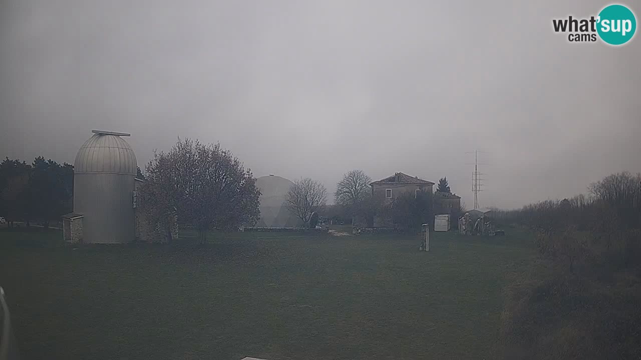 Višnjan-Observatorium Live Webcam – Explore the Sky, Asteroids, Comets, and Meteoroids