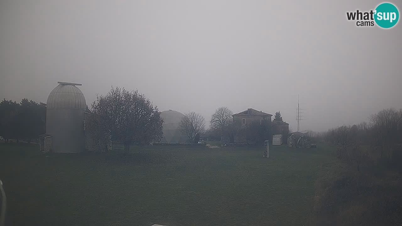 Webcam en direct de l’Observatoire de Višnjan – Explorez le ciel, les astéroïdes, les comètes et les météoroïdes