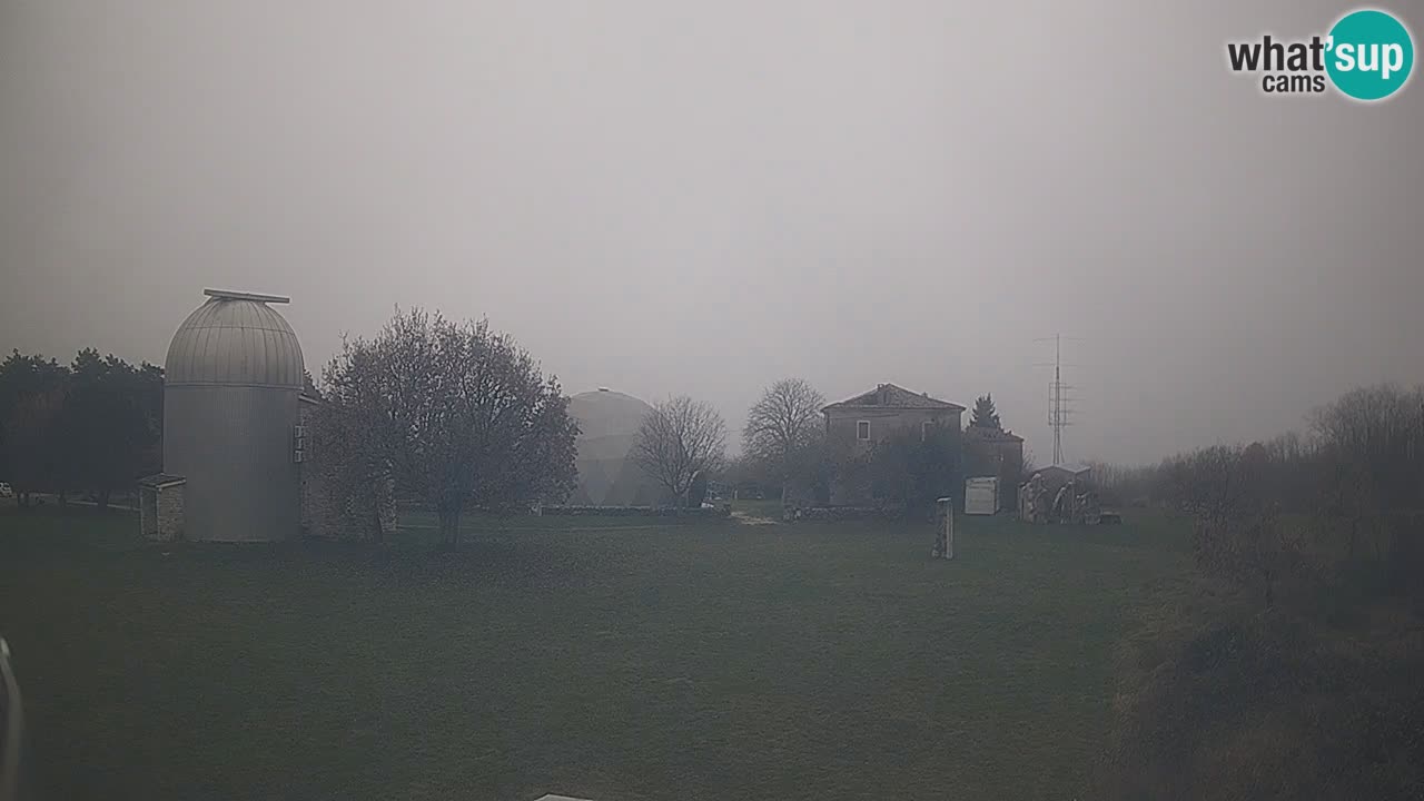 Observatorij Višnjan spletna kamera – Odkrivajte nebo, asteroide, komete in meteorite