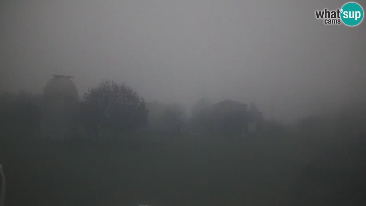 Višnjan-Observatorium Live Webcam – Explore the Sky, Asteroids, Comets, and Meteoroids