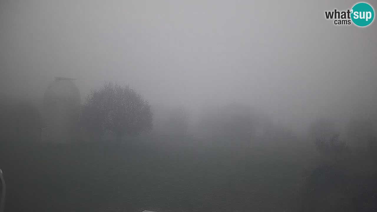 Webcam live dell’Osservatorio di  – Esplora il cielo, gli asteroidi, i comete e i meteoroidi.