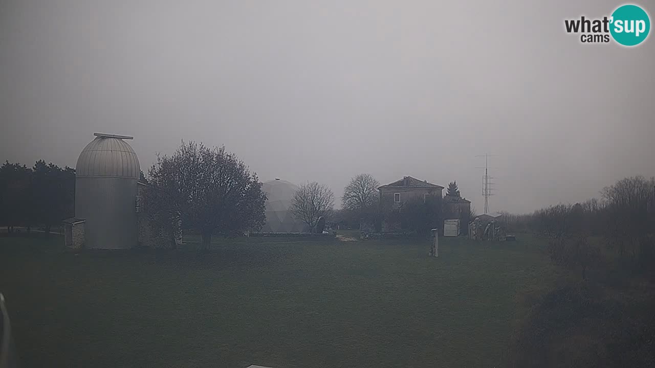 Cámara web en vivo del Observatorio de Višnjan: explora el cielo, los asteroides, cometas y meteoroides