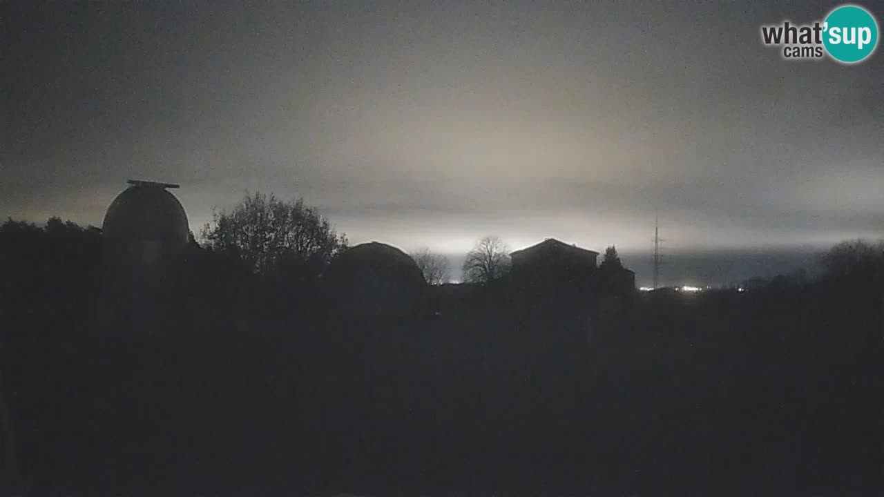 Višnjan-Observatorium Live Webcam – Explore the Sky, Asteroids, Comets, and Meteoroids