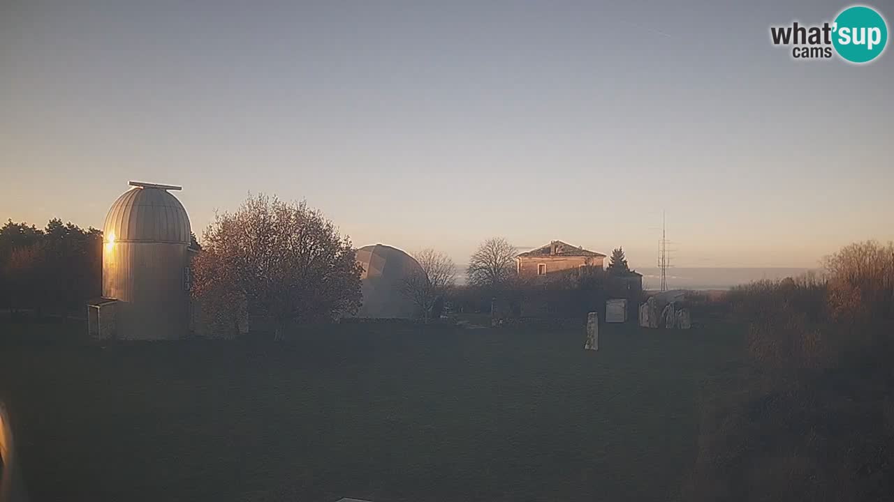 Višnjan Observatory Live Webcam – Explore the Sky, Asteroids, Comets, and Meteoroids