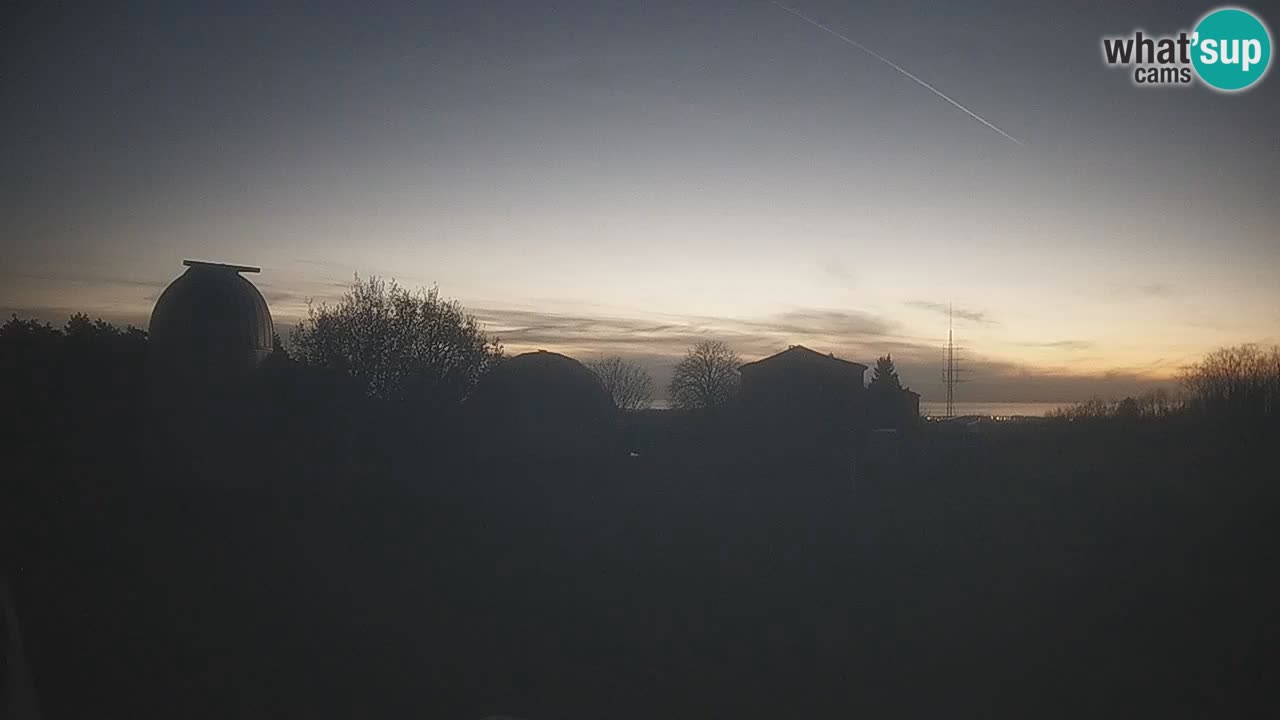 Observatorij Višnjan spletna kamera – Odkrivajte nebo, asteroide, komete in meteorite