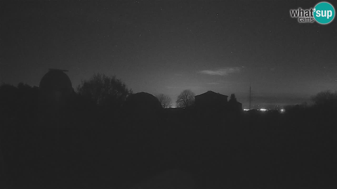 Observatorij Višnjan spletna kamera – Odkrivajte nebo, asteroide, komete in meteorite