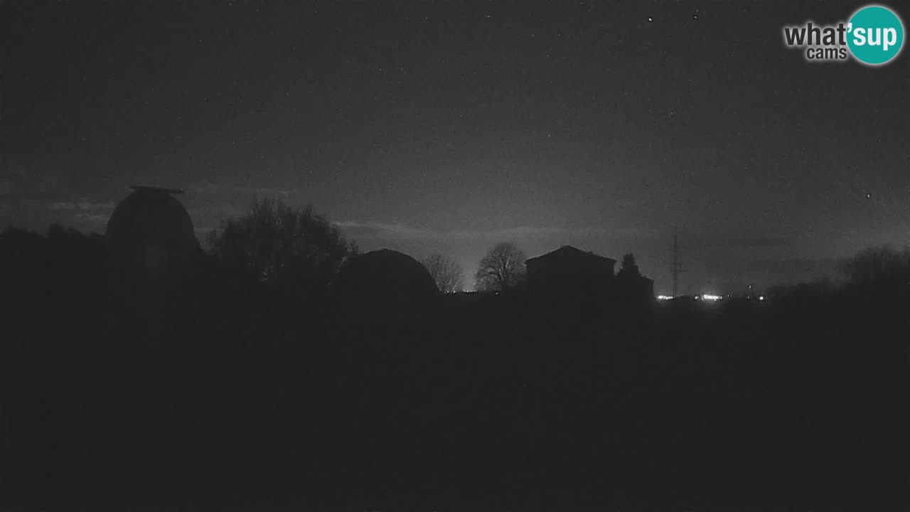 Cámara web en vivo del Observatorio de Višnjan: explora el cielo, los asteroides, cometas y meteoroides