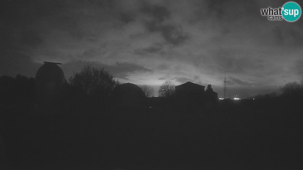 Cámara web en vivo del Observatorio de Višnjan: explora el cielo, los asteroides, cometas y meteoroides