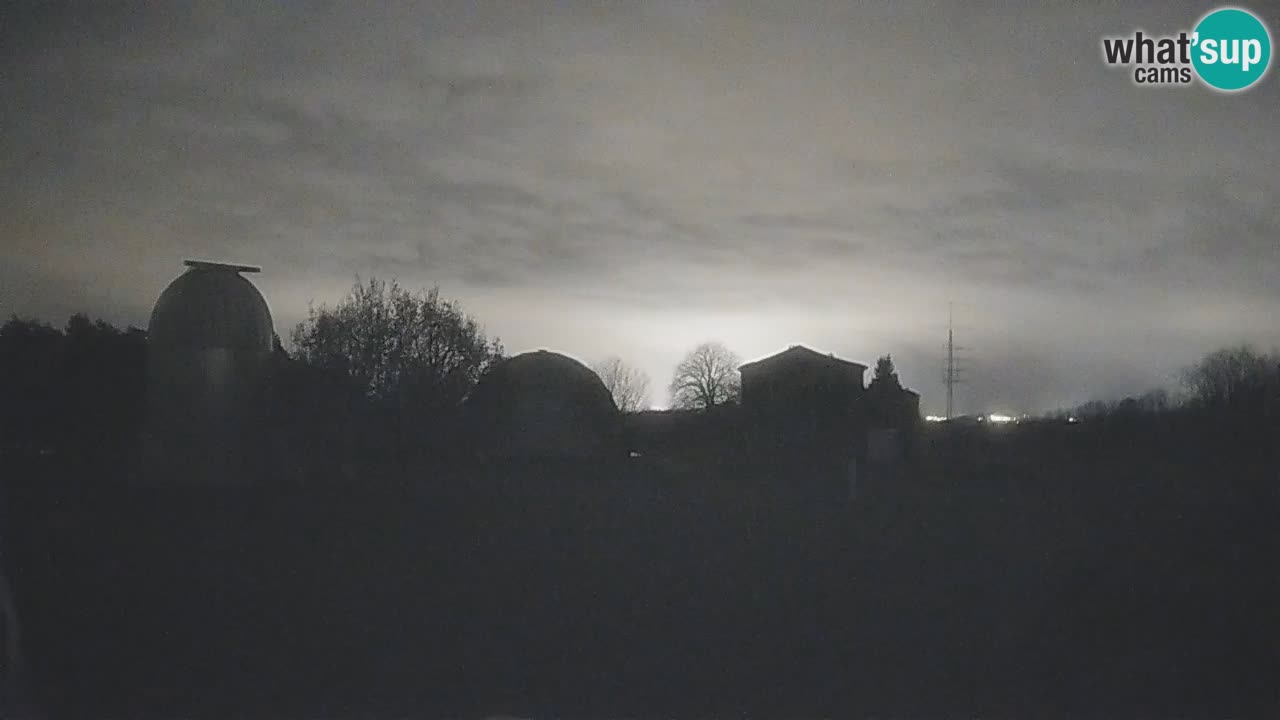 Cámara web en vivo del Observatorio de Višnjan: explora el cielo, los asteroides, cometas y meteoroides