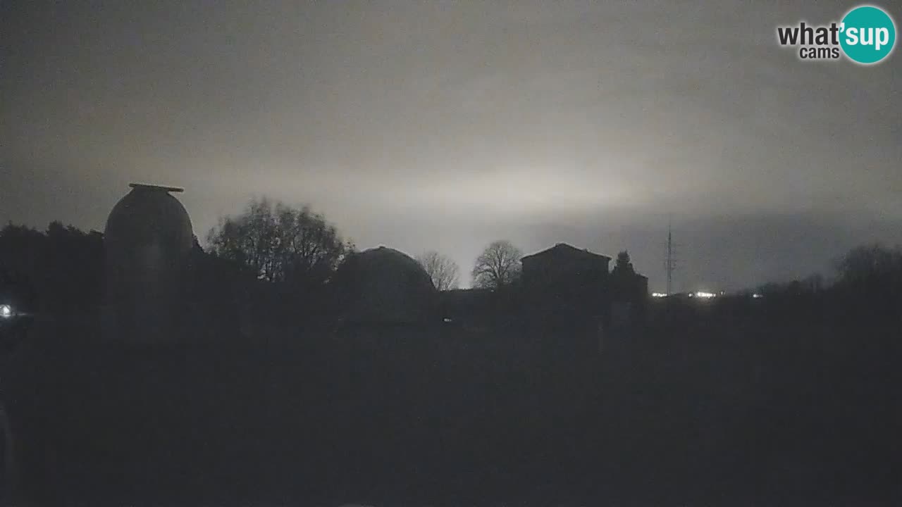 Webcam en direct de l’Observatoire de Višnjan – Explorez le ciel, les astéroïdes, les comètes et les météoroïdes