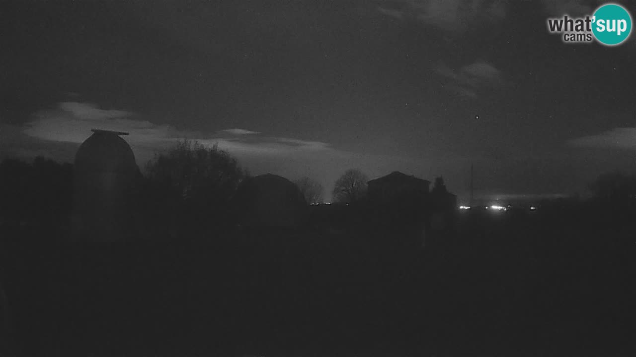Webcam en direct de l’Observatoire de Višnjan – Explorez le ciel, les astéroïdes, les comètes et les météoroïdes