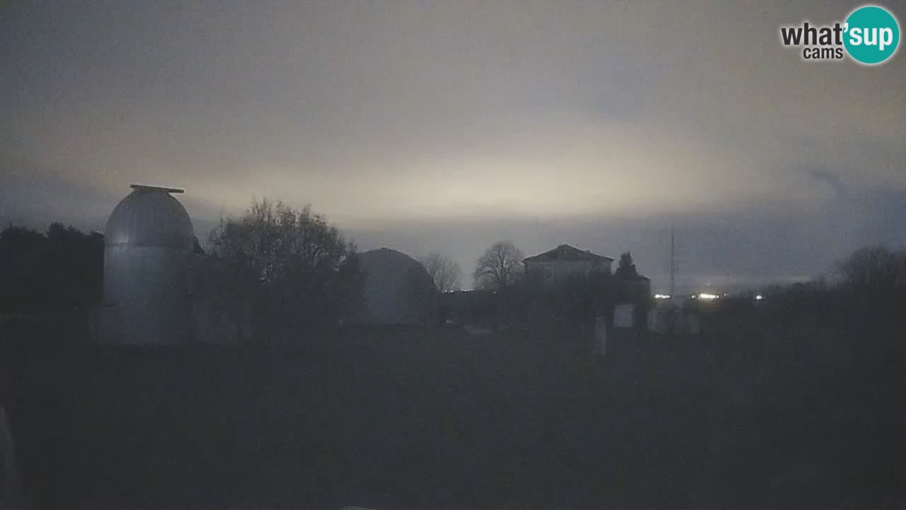 Observatorij Višnjan spletna kamera – Odkrivajte nebo, asteroide, komete in meteorite