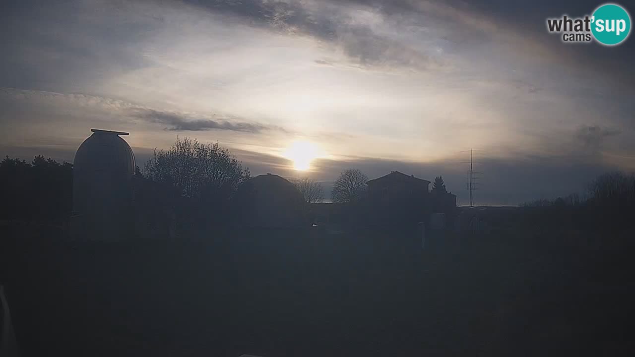 Višnjan Observatory Live Webcam – Explore the Sky, Asteroids, Comets, and Meteoroids