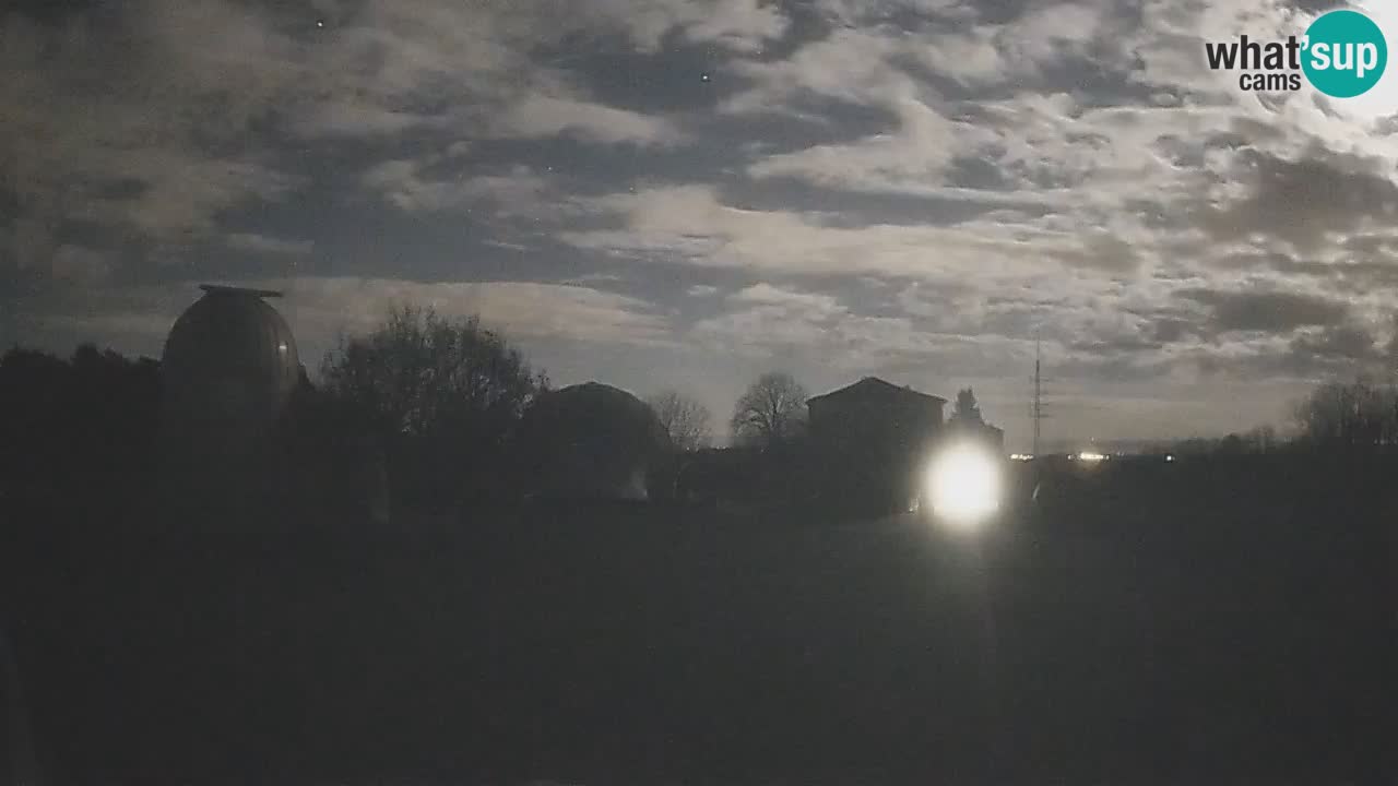 Webcam en direct de l’Observatoire de Višnjan – Explorez le ciel, les astéroïdes, les comètes et les météoroïdes