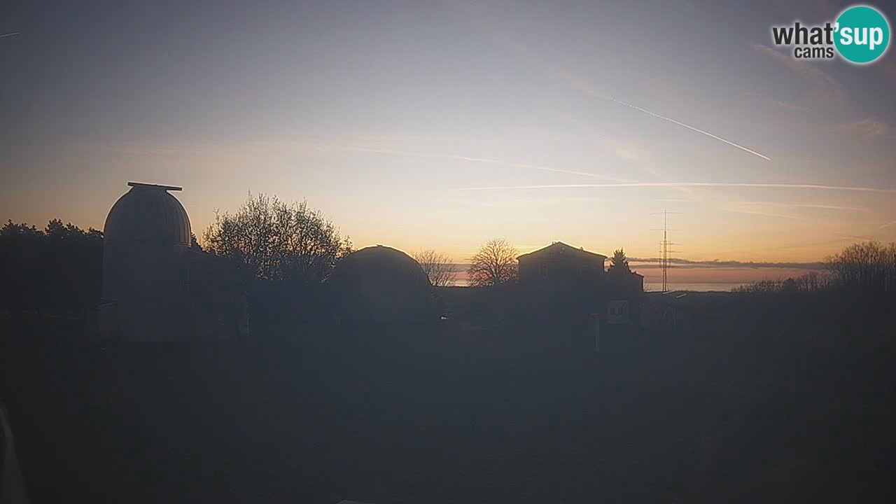 Višnjan Observatory Live Webcam – Explore the Sky, Asteroids, Comets, and Meteoroids