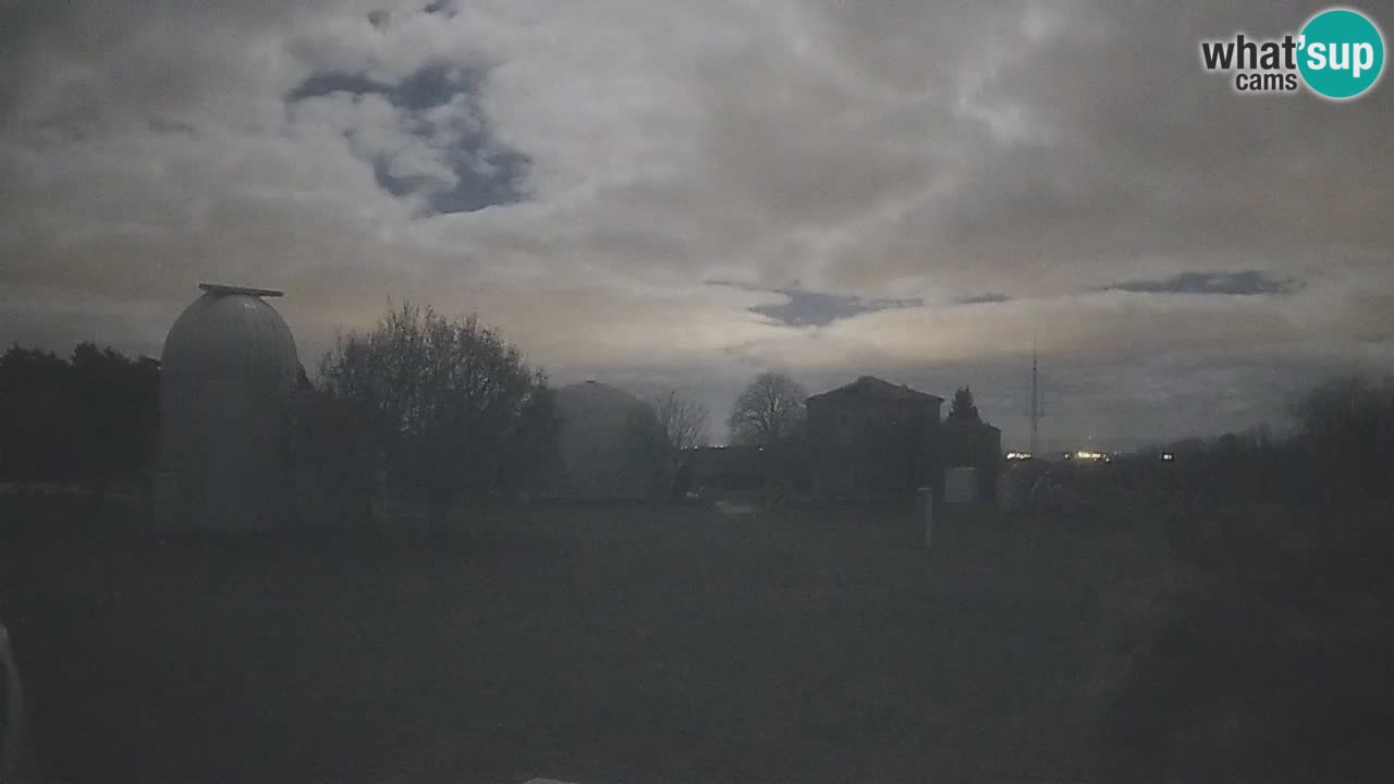 Višnjan-Observatorium Live Webcam – Explore the Sky, Asteroids, Comets, and Meteoroids