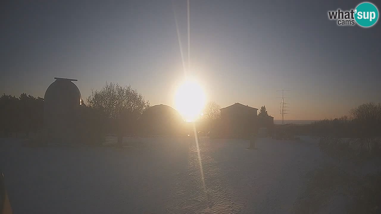 Višnjan Observatory Live Webcam – Explore the Sky, Asteroids, Comets, and Meteoroids